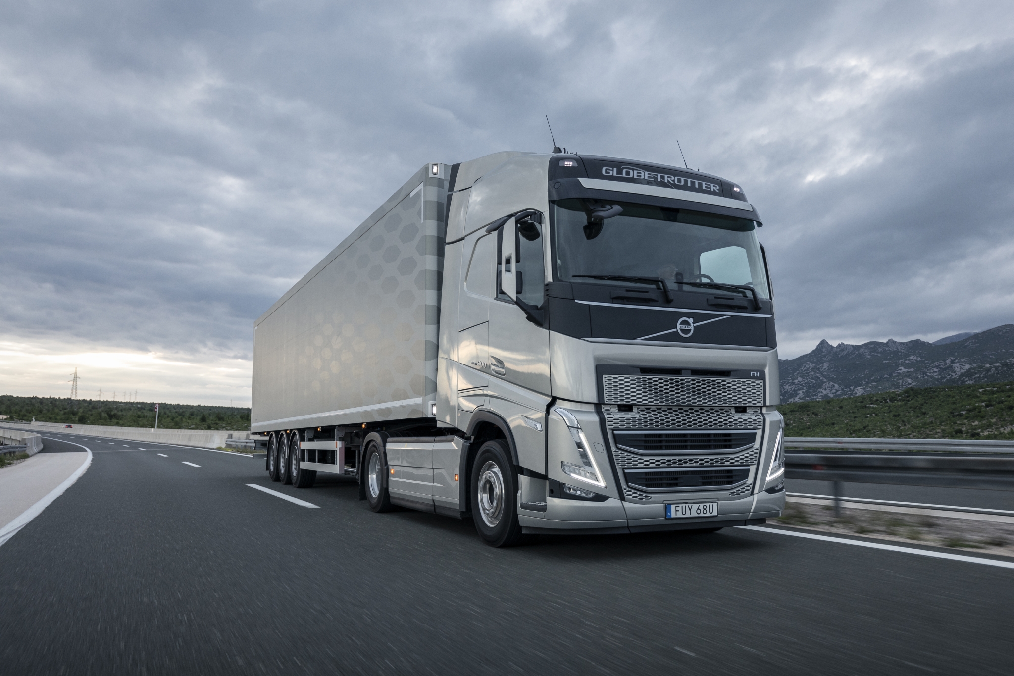 Logistiikkajätti Girteka Logisticsille 2 000 uutta Volvoa